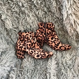 🐆leopard print ankle booties✨